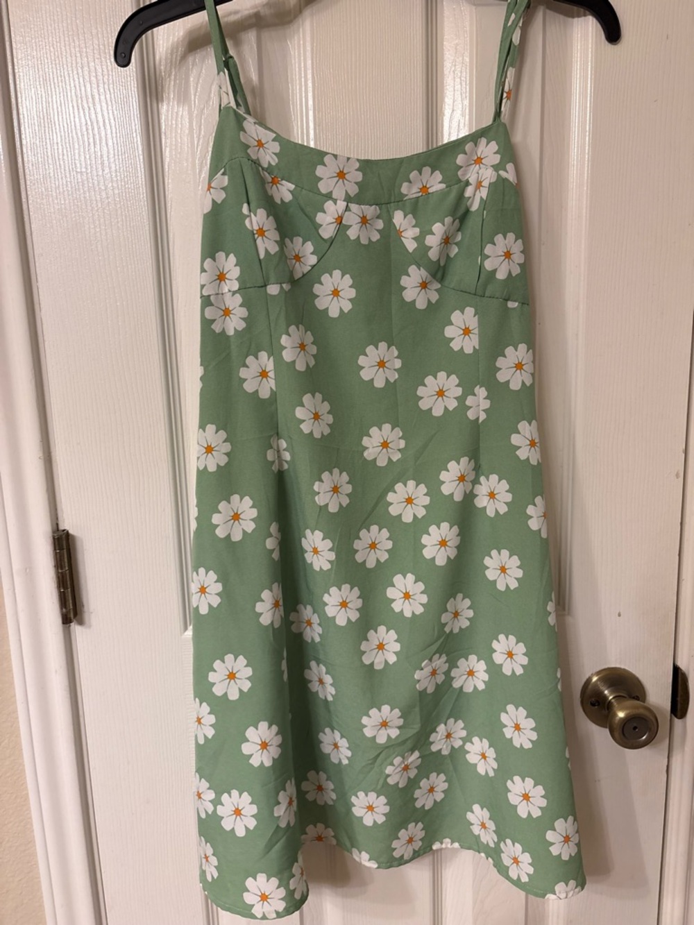 Boohoo Sage Green Daisy Midi Skirt